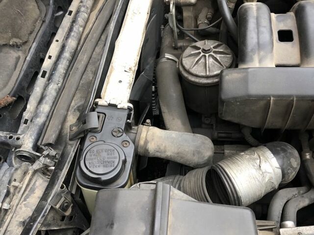 Чорний БМВ 5 Серія, об'ємом двигуна 2 л та пробігом 112 тис. км за 800 $, фото 1 на Automoto.ua