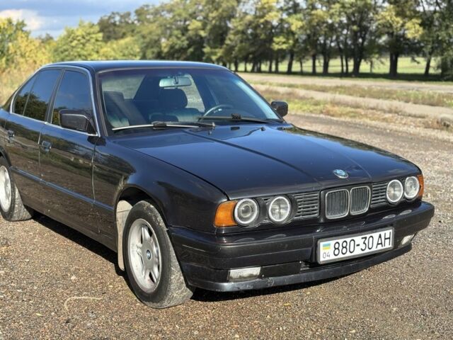 Чорний БМВ 5 Серія, об'ємом двигуна 3 л та пробігом 311 тис. км за 1900 $, фото 1 на Automoto.ua