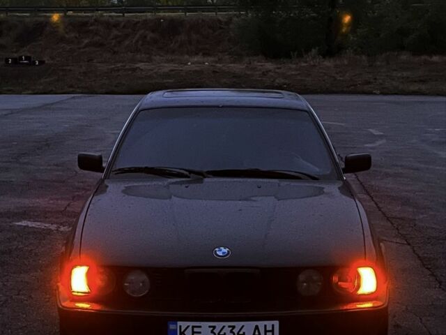 Чорний БМВ 5 Серія, об'ємом двигуна 2 л та пробігом 420 тис. км за 3500 $, фото 1 на Automoto.ua