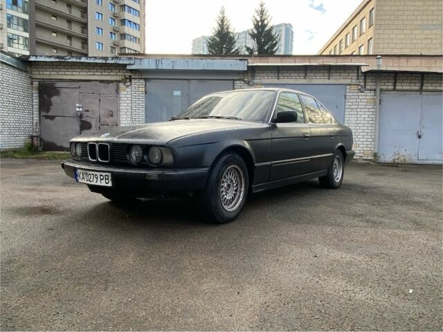 Чорний БМВ 5 Серія, об'ємом двигуна 2 л та пробігом 380 тис. км за 1700 $, фото 1 на Automoto.ua