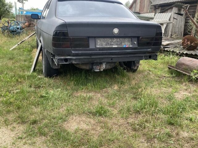 Чорний БМВ 5 Серія, об'ємом двигуна 0 л та пробігом 500 тис. км за 601 $, фото 1 на Automoto.ua