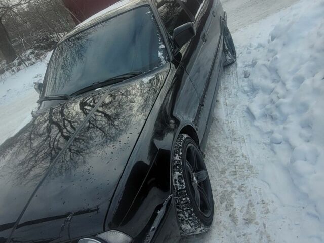 Чорний БМВ 5 Серія, об'ємом двигуна 2.5 л та пробігом 300 тис. км за 4500 $, фото 1 на Automoto.ua