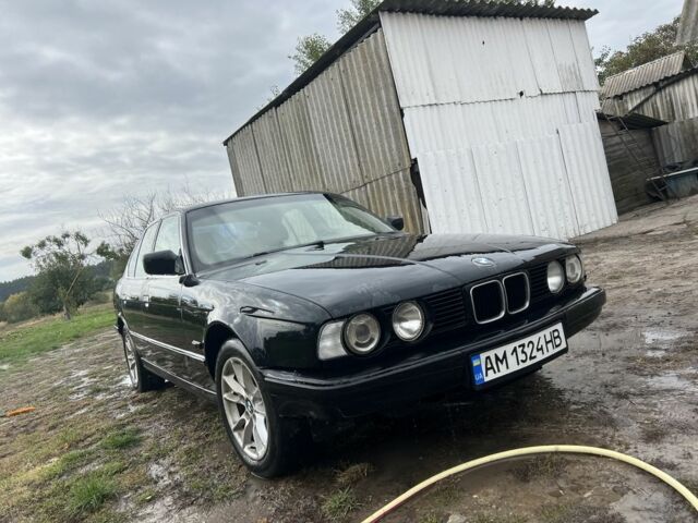 Черный БМВ 5 Серия, объемом двигателя 2.5 л и пробегом 500 тыс. км за 1350 $, фото 1 на Automoto.ua