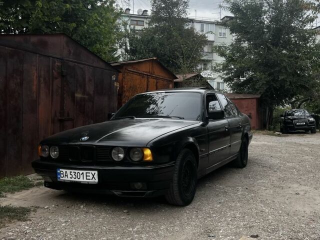 Чорний БМВ 5 Серія, об'ємом двигуна 2 л та пробігом 350 тис. км за 1600 $, фото 1 на Automoto.ua