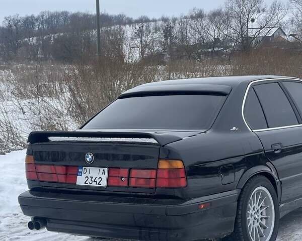 Черный БМВ 5 Серия, объемом двигателя 2 л и пробегом 333 тыс. км за 3850 $, фото 1 на Automoto.ua