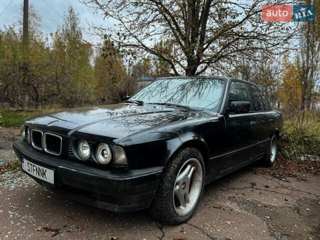 Черный БМВ 5 Серия, объемом двигателя 3 л и пробегом 380 тыс. км за 2000 $, фото 1 на Automoto.ua
