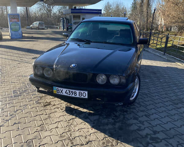 Черный БМВ 5 Серия, объемом двигателя 2 л и пробегом 350 тыс. км за 2100 $, фото 1 на Automoto.ua