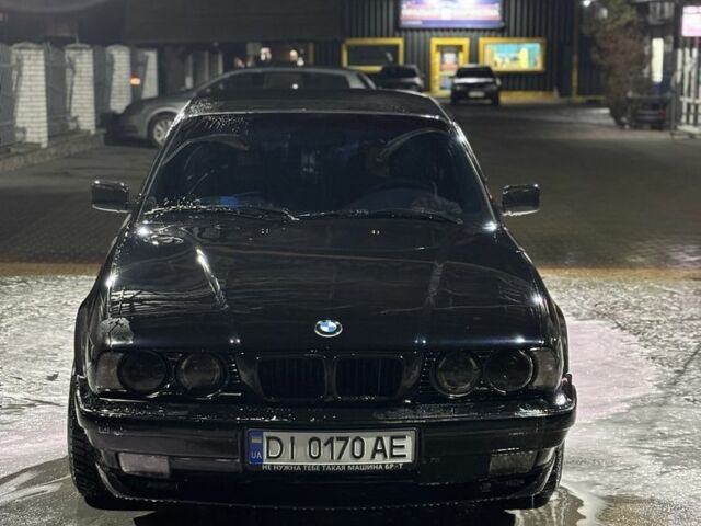 Чорний БМВ 5 Серія, об'ємом двигуна 2 л та пробігом 300 тис. км за 3500 $, фото 1 на Automoto.ua