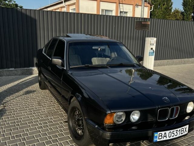 Черный БМВ 5 Серия, объемом двигателя 1.8 л и пробегом 152 тыс. км за 1800 $, фото 1 на Automoto.ua