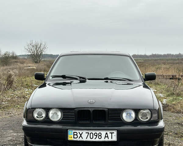 Чорний БМВ 5 Серія, об'ємом двигуна 2.5 л та пробігом 250 тис. км за 2700 $, фото 1 на Automoto.ua