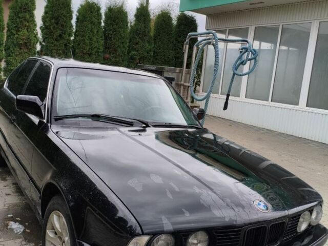 Чорний БМВ 5 Серія, об'ємом двигуна 3 л та пробігом 296 тис. км за 1750 $, фото 1 на Automoto.ua