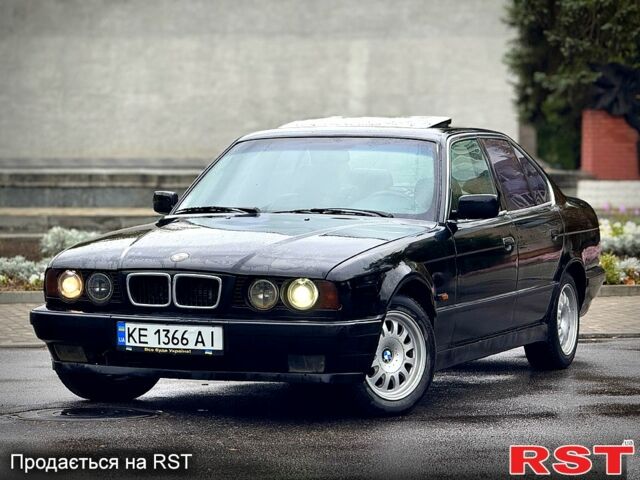 Черный БМВ 5 Серия, объемом двигателя 2.5 л и пробегом 500 тыс. км за 1750 $, фото 1 на Automoto.ua