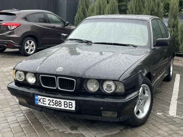 Черный БМВ 5 Серия, объемом двигателя 2 л и пробегом 777 тыс. км за 4000 $, фото 1 на Automoto.ua