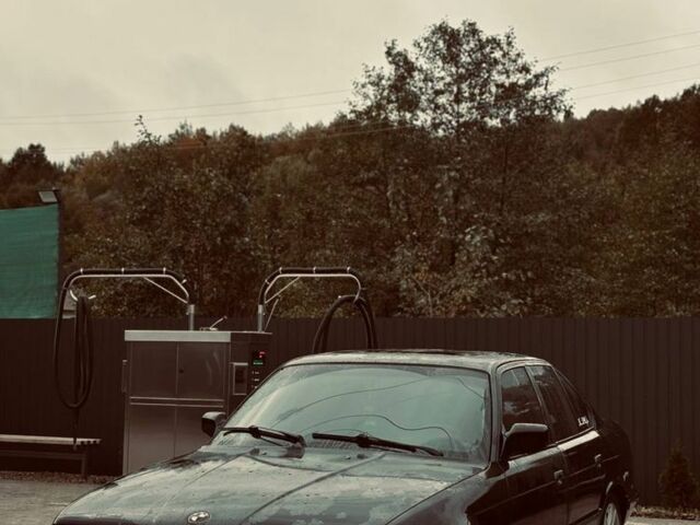 Черный БМВ 5 Серия, объемом двигателя 2 л и пробегом 350 тыс. км за 3500 $, фото 1 на Automoto.ua