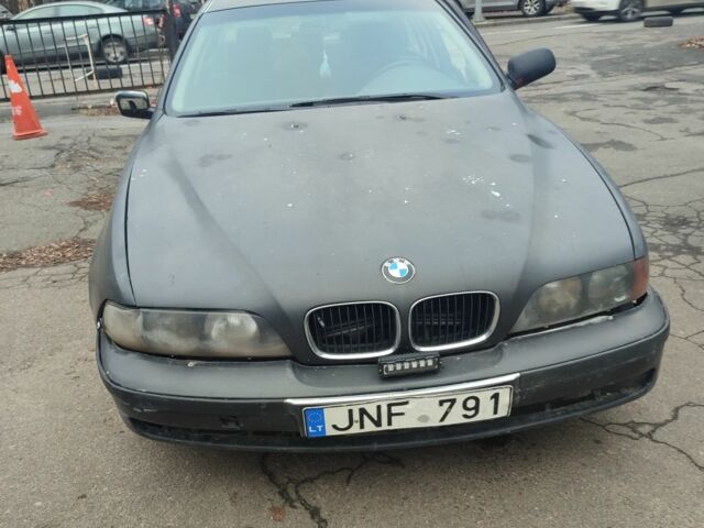 Чорний БМВ 5 Серія, об'ємом двигуна 2 л та пробігом 290 тис. км за 2079 $, фото 1 на Automoto.ua