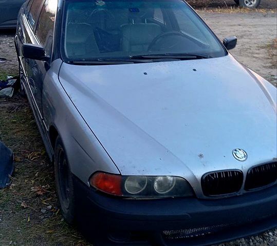 Черный БМВ 5 Серия, объемом двигателя 2.8 л и пробегом 0 тыс. км за 1700 $, фото 1 на Automoto.ua