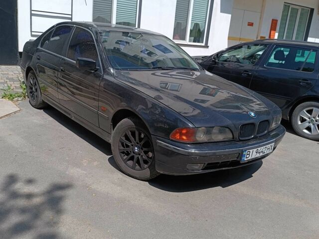 Черный БМВ 5 Серия, объемом двигателя 2 л и пробегом 1000 тыс. км за 4200 $, фото 1 на Automoto.ua