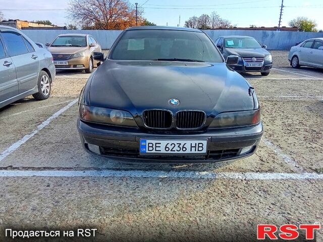 Черный БМВ 5 Серия, объемом двигателя 2 л и пробегом 0 тыс. км за 3600 $, фото 1 на Automoto.ua