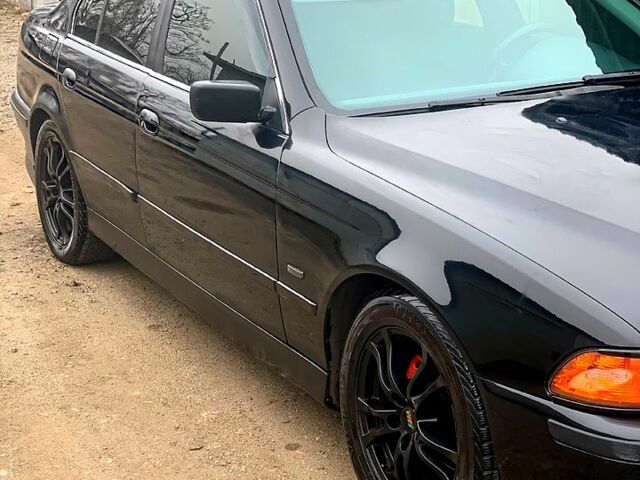 Черный БМВ 5 Серия, объемом двигателя 2.8 л и пробегом 0 тыс. км за 3500 $, фото 1 на Automoto.ua