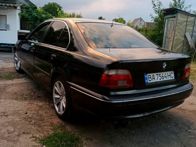 Черный БМВ 5 Серия, объемом двигателя 2 л и пробегом 363 тыс. км за 5000 $, фото 1 на Automoto.ua