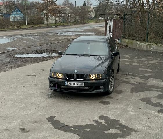 Черный БМВ 5 Серия, объемом двигателя 2 л и пробегом 294 тыс. км за 4500 $, фото 1 на Automoto.ua