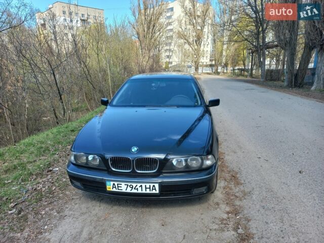 Черный БМВ 5 Серия, объемом двигателя 2 л и пробегом 381 тыс. км за 4500 $, фото 1 на Automoto.ua