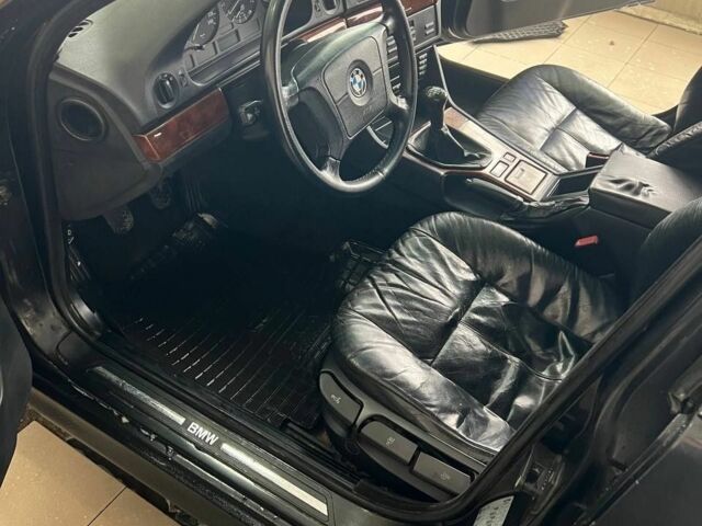 Черный БМВ 5 Серия, объемом двигателя 2.8 л и пробегом 200 тыс. км за 3800 $, фото 1 на Automoto.ua