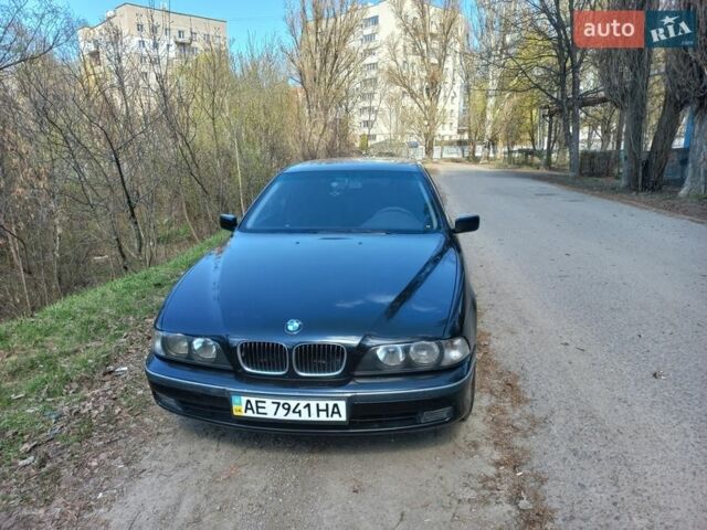Черный БМВ 5 Серия, объемом двигателя 2 л и пробегом 381 тыс. км за 4500 $, фото 1 на Automoto.ua