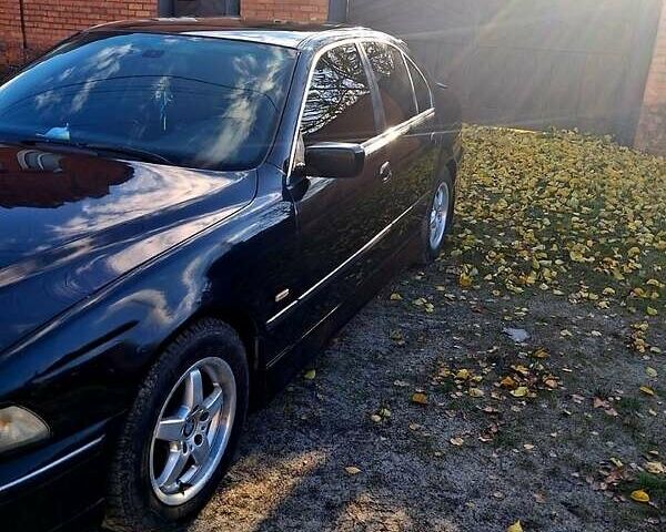Чорний БМВ 5 Серія, об'ємом двигуна 2 л та пробігом 360 тис. км за 4000 $, фото 1 на Automoto.ua