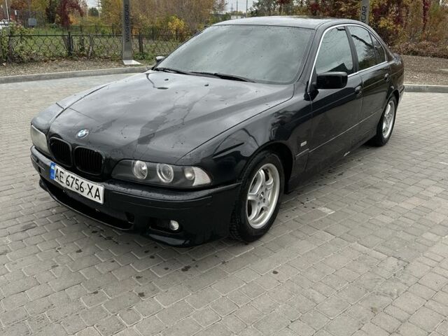 Черный БМВ 5 Серия, объемом двигателя 2.5 л и пробегом 600 тыс. км за 2300 $, фото 1 на Automoto.ua