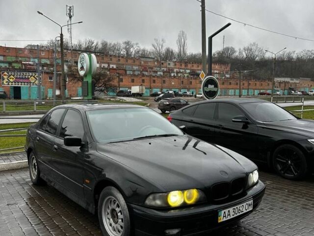 Черный БМВ 5 Серия, объемом двигателя 2.8 л и пробегом 280 тыс. км за 3500 $, фото 1 на Automoto.ua