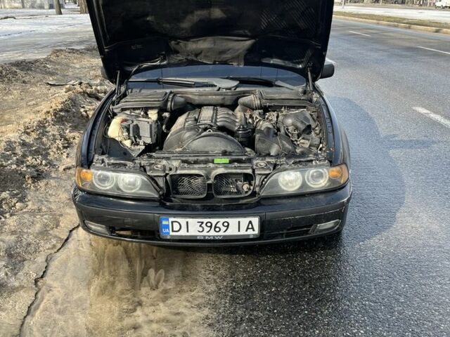 Чорний БМВ 5 Серія, об'ємом двигуна 2 л та пробігом 270 тис. км за 3500 $, фото 1 на Automoto.ua