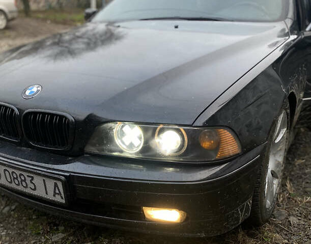 Чорний БМВ 5 Серія, об'ємом двигуна 3 л та пробігом 408 тис. км за 4000 $, фото 1 на Automoto.ua