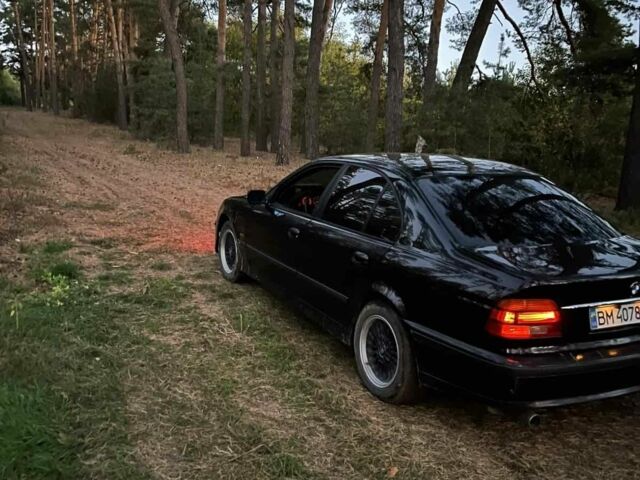 Чорний БМВ 5 Серія, об'ємом двигуна 2 л та пробігом 270 тис. км за 2500 $, фото 1 на Automoto.ua