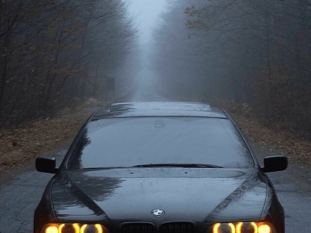 Черный БМВ 5 Серия, объемом двигателя 3.5 л и пробегом 270 тыс. км за 8000 $, фото 1 на Automoto.ua