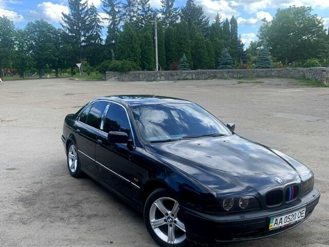 Черный БМВ 5 Серия, объемом двигателя 2 л и пробегом 330 тыс. км за 3500 $, фото 1 на Automoto.ua