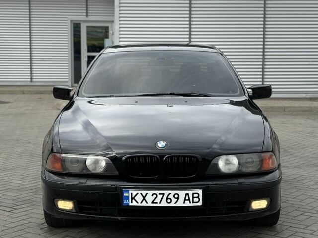 Черный БМВ 5 Серия, объемом двигателя 2 л и пробегом 275 тыс. км за 5000 $, фото 1 на Automoto.ua