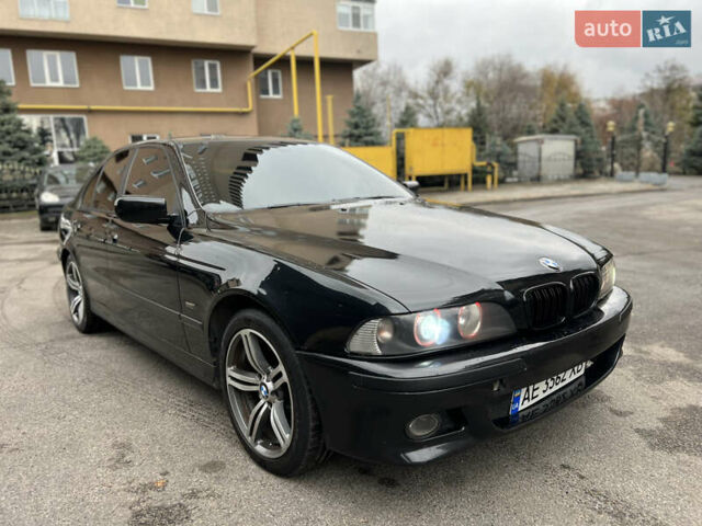 Черный БМВ 5 Серия, объемом двигателя 3.5 л и пробегом 350 тыс. км за 3900 $, фото 1 на Automoto.ua