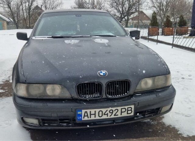 Чорний БМВ 5 Серія, об'ємом двигуна 2.5 л та пробігом 370 тис. км за 3000 $, фото 1 на Automoto.ua