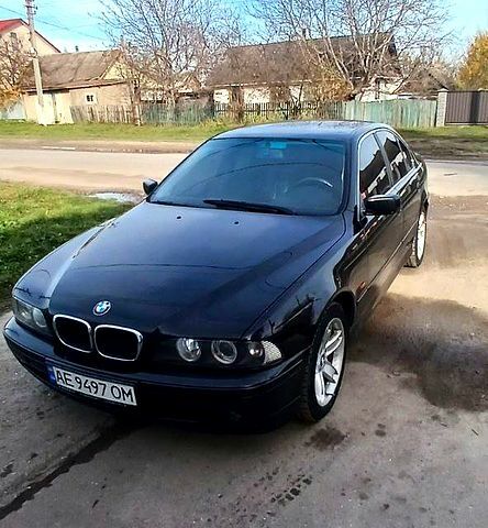 Чорний БМВ 5 Серія, об'ємом двигуна 2 л та пробігом 265 тис. км за 5500 $, фото 1 на Automoto.ua