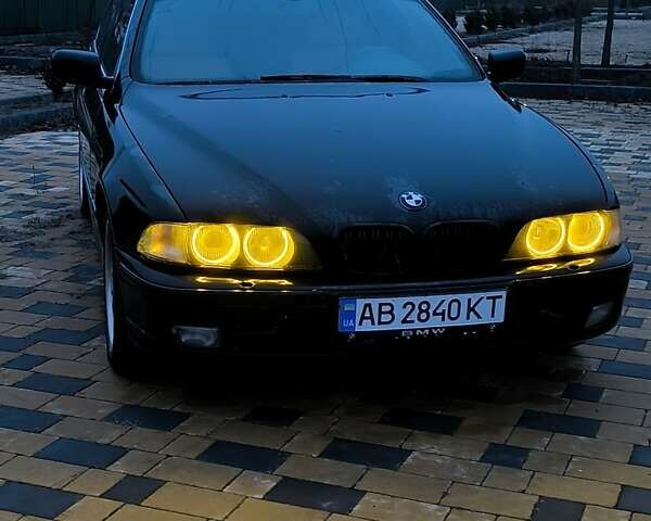 Чорний БМВ 5 Серія, об'ємом двигуна 3 л та пробігом 304 тис. км за 4150 $, фото 1 на Automoto.ua