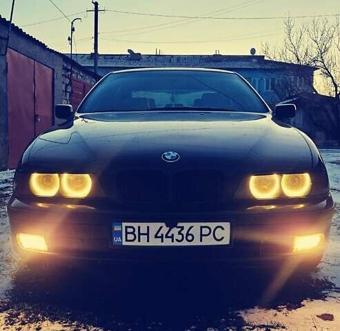 Чорний БМВ 5 Серія, об'ємом двигуна 2 л та пробігом 320 тис. км за 4600 $, фото 1 на Automoto.ua