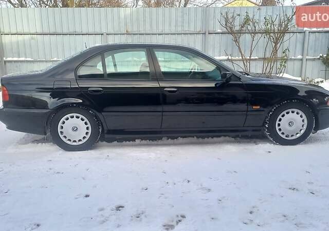 Чорний БМВ 5 Серія, об'ємом двигуна 2 л та пробігом 249 тис. км за 6250 $, фото 1 на Automoto.ua