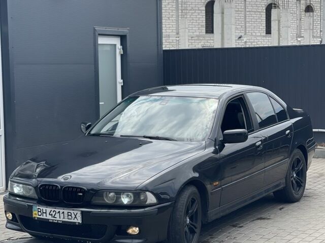 Черный БМВ 5 Серия, объемом двигателя 3.5 л и пробегом 280 тыс. км за 5500 $, фото 1 на Automoto.ua
