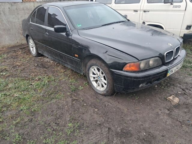 Черный БМВ 5 Серия, объемом двигателя 0 л и пробегом 300 тыс. км за 2650 $, фото 1 на Automoto.ua