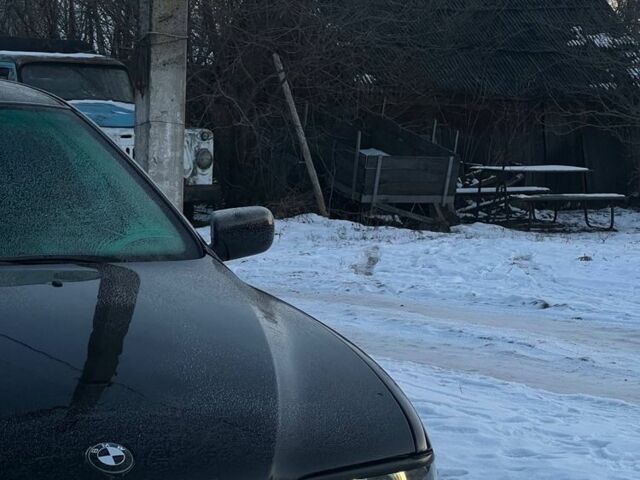 Черный БМВ 5 Серия, объемом двигателя 2.5 л и пробегом 278 тыс. км за 5000 $, фото 1 на Automoto.ua