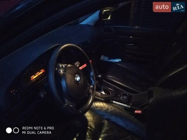 Чорний БМВ 5 Серія, об'ємом двигуна 2.5 л та пробігом 300 тис. км за 4500 $, фото 1 на Automoto.ua