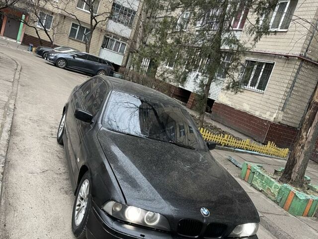 Черный БМВ 5 Серия, объемом двигателя 3 л и пробегом 250 тыс. км за 2100 $, фото 1 на Automoto.ua