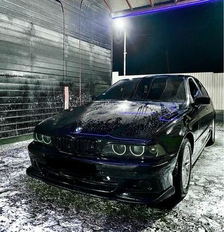 Черный БМВ 5 Серия, объемом двигателя 2.5 л и пробегом 295 тыс. км за 5500 $, фото 1 на Automoto.ua