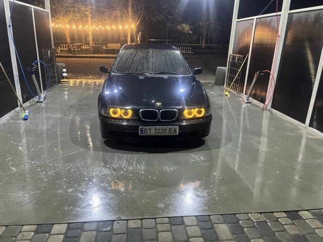 Черный БМВ 5 Серия, объемом двигателя 2.9 л и пробегом 480 тыс. км за 5200 $, фото 1 на Automoto.ua